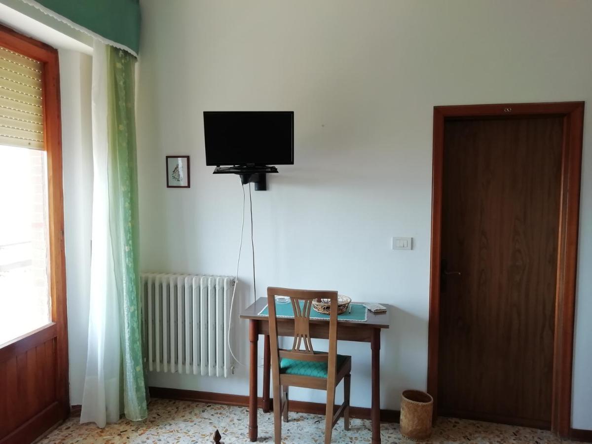 Albergo La Torre Radicofani Extérieur photo