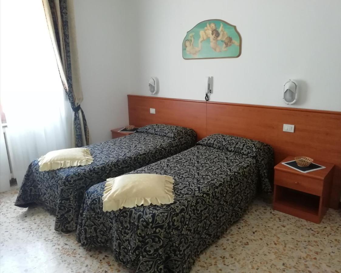 Albergo La Torre Radicofani Extérieur photo